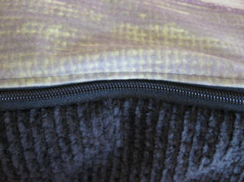 Strong, durable zipper